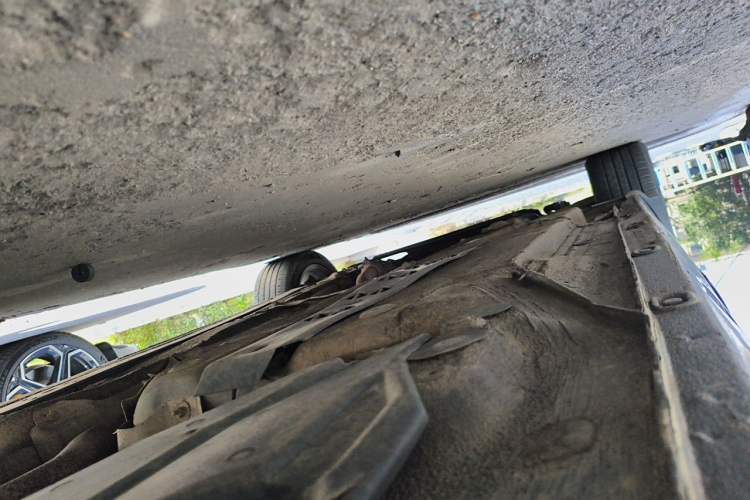 Used Volkswagen Passat 2009 2.0L MFI Manual Luxury Edition Chassis Rear Left