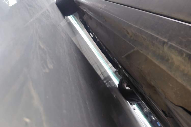 Used Volkswagen Passat 2009 2.0L MFI Automatic Luxury Edition Chassis Rear Left