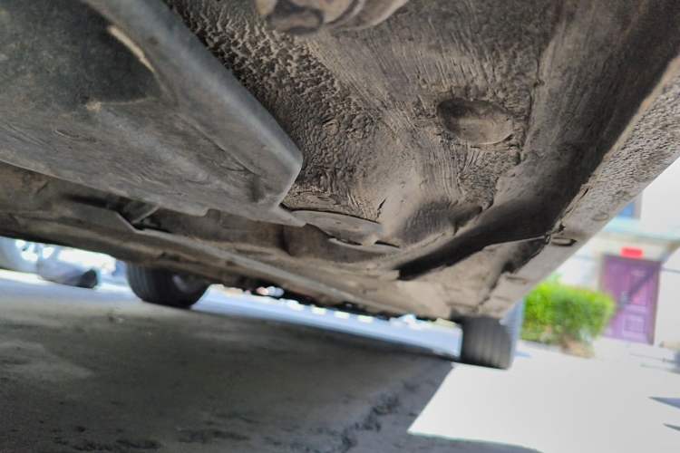 Used Volkswagen Passat 2009 2.0L MFI Manual Luxury Edition Chassis Rear Right
