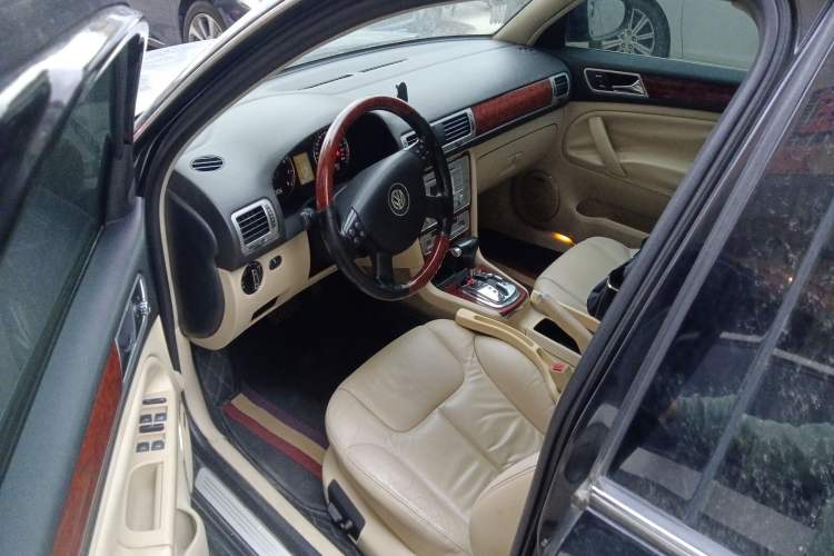 Used Volkswagen Passat 2009 1.8T Automatic Luxury Edition Driver Seat