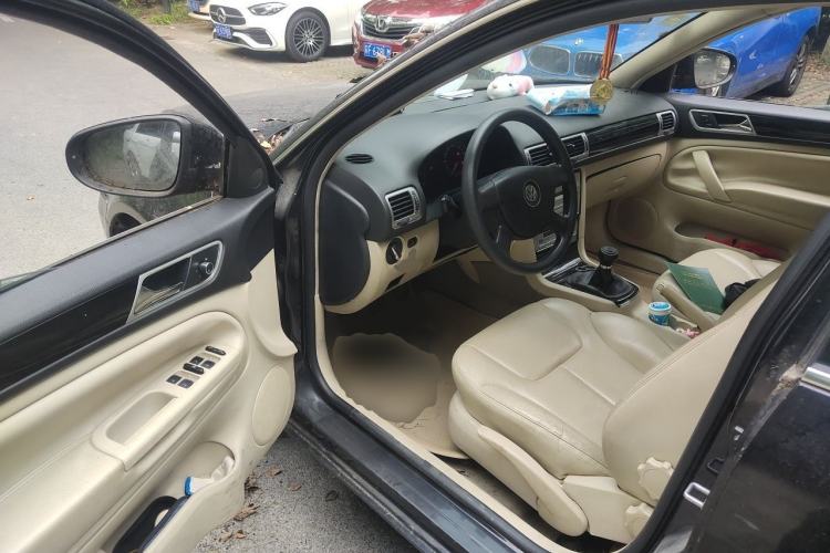 Used Volkswagen Passat 2009 1.8T Manual Luxury Model Driver Seat