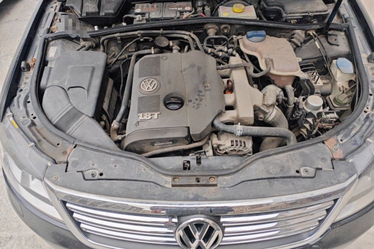 Used Volkswagen Passat 2009 1.8T Automatic Zunjie Model Engine Bay