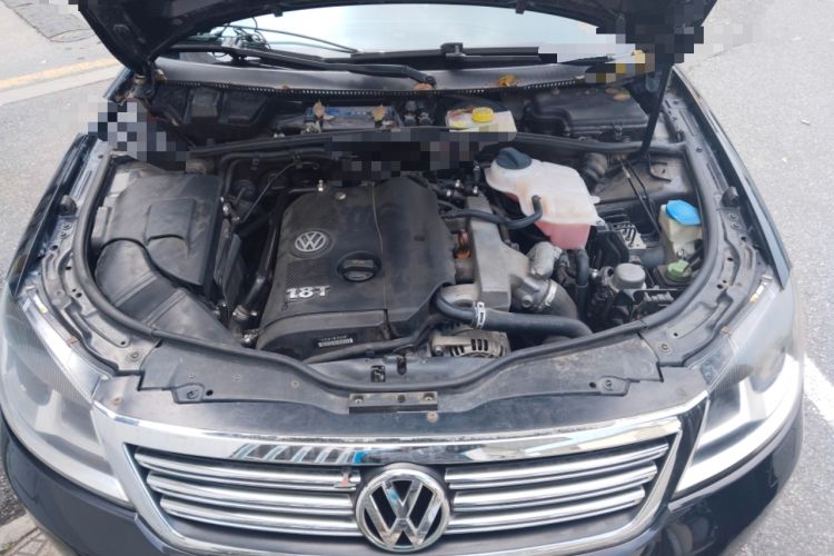 Used Volkswagen Passat 2009 1.8T Automatic Zunjie Model Engine Bay