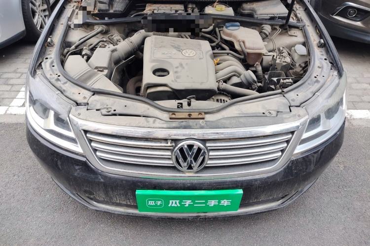 Used Volkswagen Passat 2009 2.0L MFI Manual Luxury Edition Engine Bay