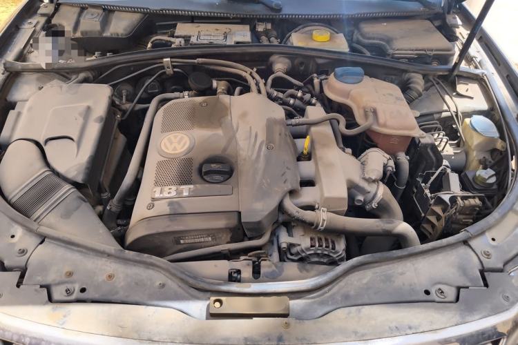 Used Volkswagen Passat 2009 1.8T Manual Luxury Model Engine Bay