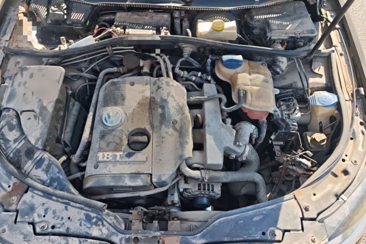 Used Volkswagen Passat 2009 1.8T Manual Luxury Edition Engine Bay