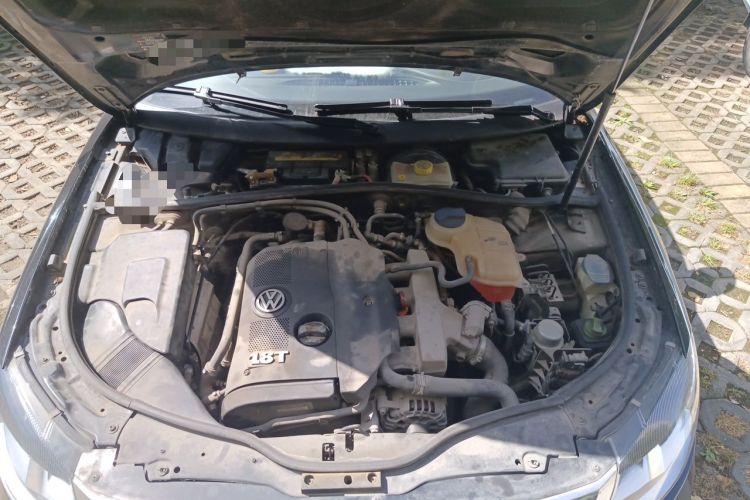 Used Volkswagen Passat 2009 1.8T Automatic Luxury Edition Engine Bay