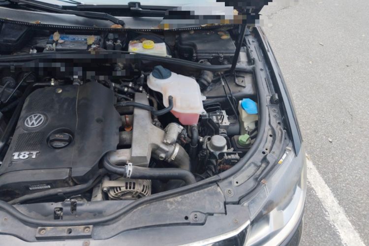 Used Volkswagen Passat 2009 1.8T Automatic Zunjie Model Engine Bay Left