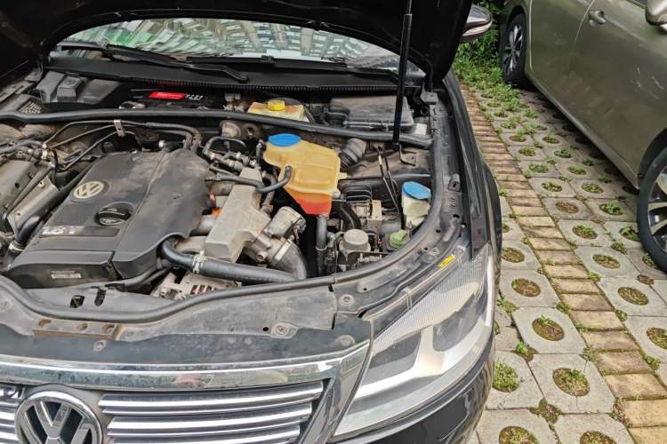 Used Volkswagen Passat 2009 1.8T Automatic Zunjie Model Engine Bay Left