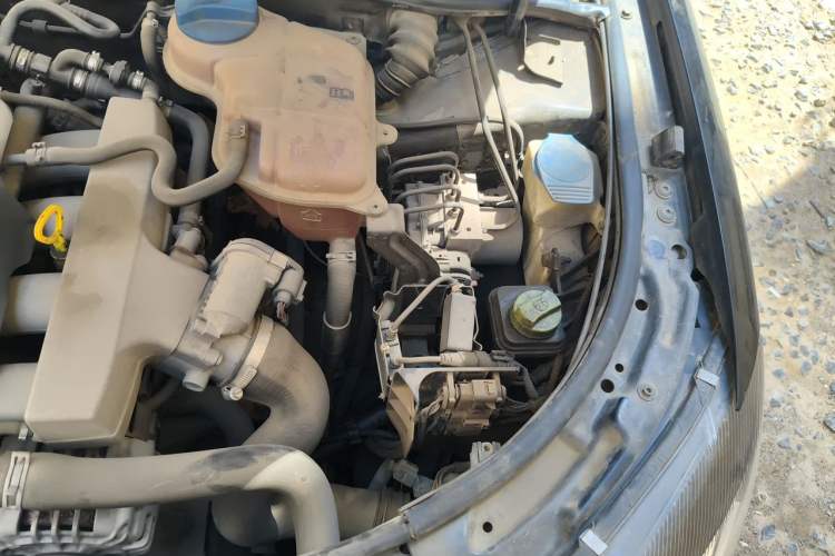 Used Volkswagen Passat 2009 1.8T Manual Luxury Model Engine Bay Left