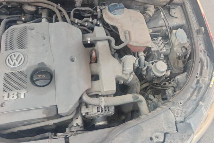 Used Volkswagen Passat 2009 1.8T Automatic Zunjie Model Engine Bay Left