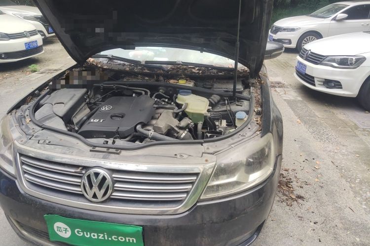 Used Volkswagen Passat 2009 1.8T Manual Luxury Model Engine Bay Left