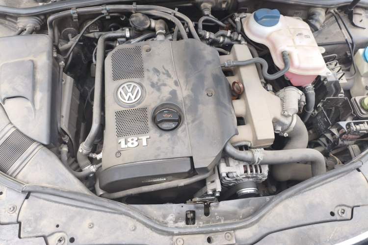Used Volkswagen Passat 2009 1.8T Manual Luxury Model Engine Bay