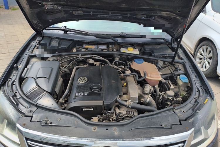 Used Volkswagen Passat 2009 1.8T Automatic Zunjie Model Engine Bay