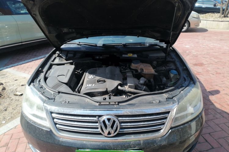 Used Volkswagen Passat 2009 1.8T Manual Luxury Model Engine Bay