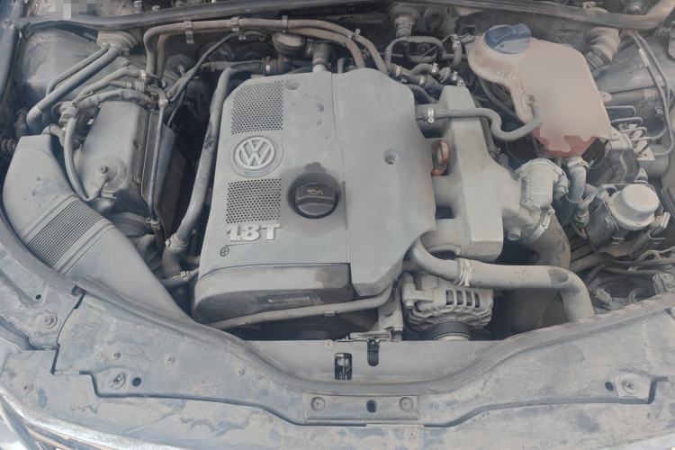 Used Volkswagen Passat 2009 1.8T Automatic Zunjie Model Engine Bay
