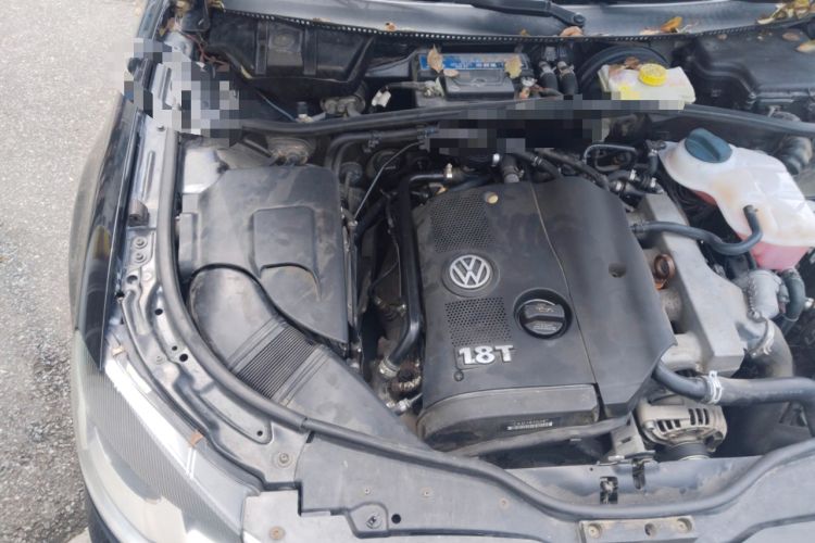 Used Volkswagen Passat 2009 1.8T Automatic Zunjie Model Engine Bay Right