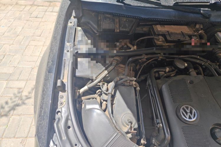 Used Volkswagen Passat 2009 1.8T Automatic Prestige Model Engine Bay Right