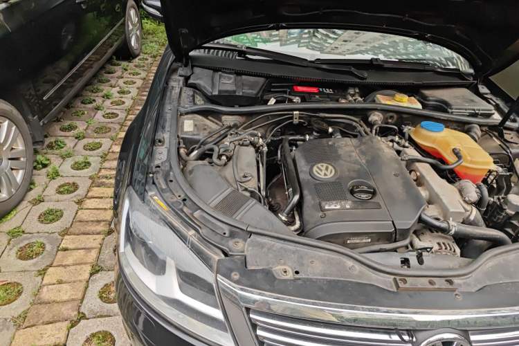 Used Volkswagen Passat 2009 1.8T Automatic Zunjie Model Engine Bay Right