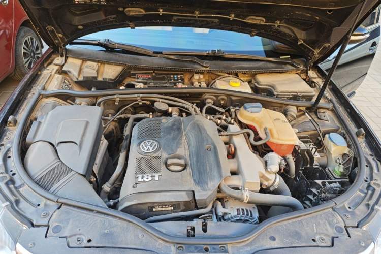 Used Volkswagen Passat 2009 1.8T Manual Luxury Model Engine Bay