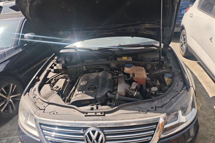 Used Volkswagen Passat 2009 1.8T Automatic Zunjie Model Engine Bay