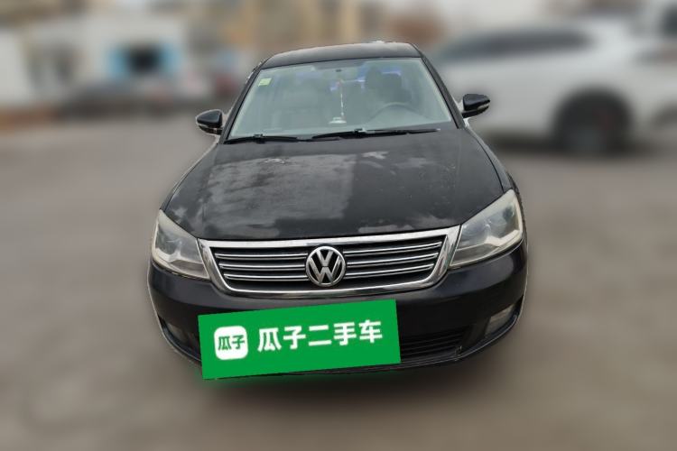 Used Volkswagen Passat 2009 2.0L MFI Manual Luxury Edition Front