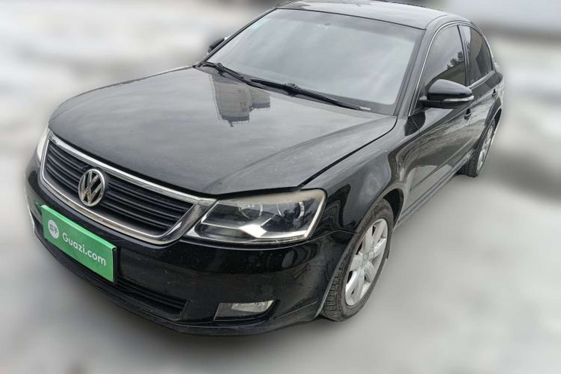 Used Volkswagen Passat 2009 2.0L MFI Manual Luxury Edition Front Left 45 Deg