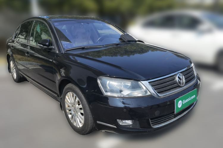 Used Volkswagen Passat 2009 1.8T Automatic Zunjie Model Front Right 45 Deg