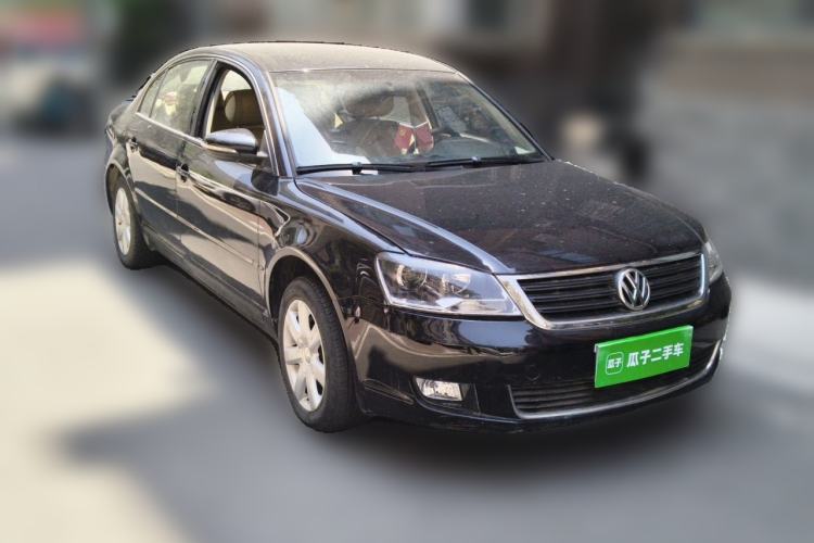 Used Volkswagen Passat 2009 2.0L MFI Automatic Luxury Edition Front Right 45 Deg