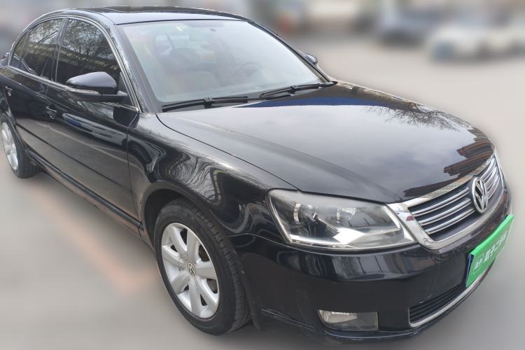 Used Volkswagen Passat 2009 1.8T Manual Luxury Model Front Right 45 Deg