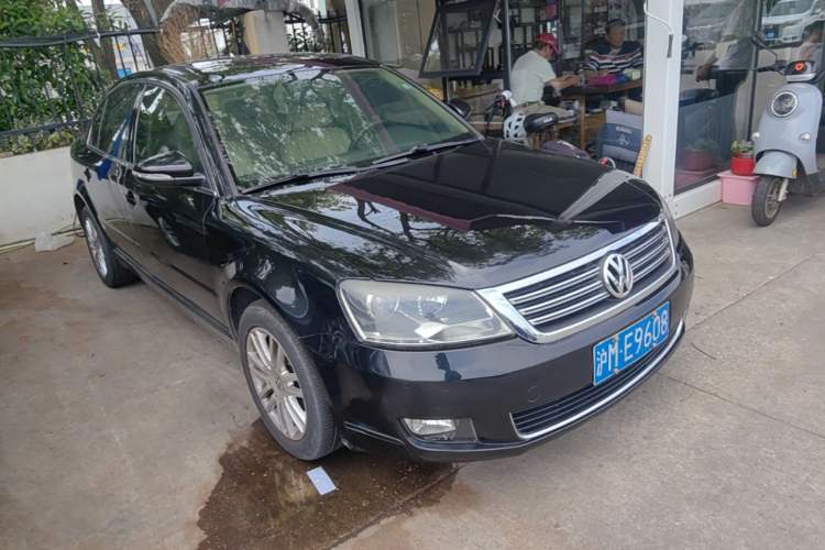 Used Volkswagen Passat 2009 1.8T Automatic Luxury Edition Front Right 45 Deg