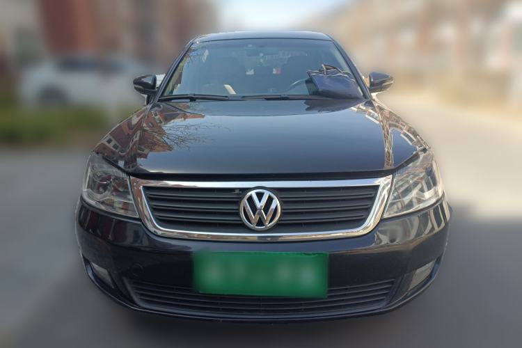Used Volkswagen Passat 2009 2.0L MFI Manual Luxury Edition Front