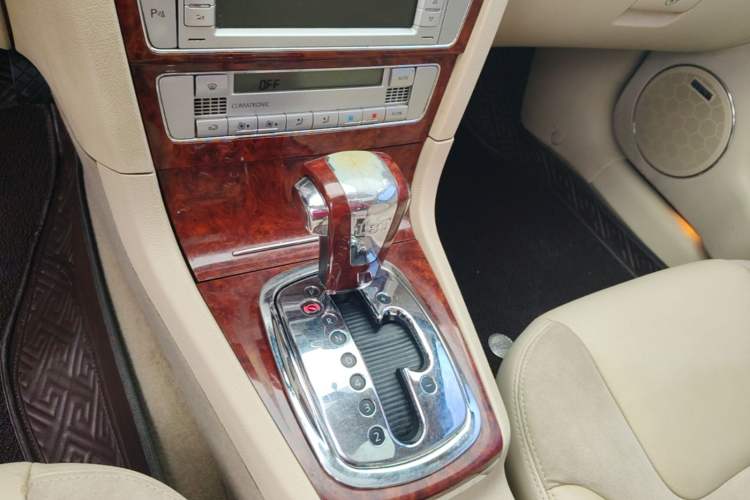 Used Volkswagen Passat 2009 1.8T Automatic Zunjie Model Gear Lever