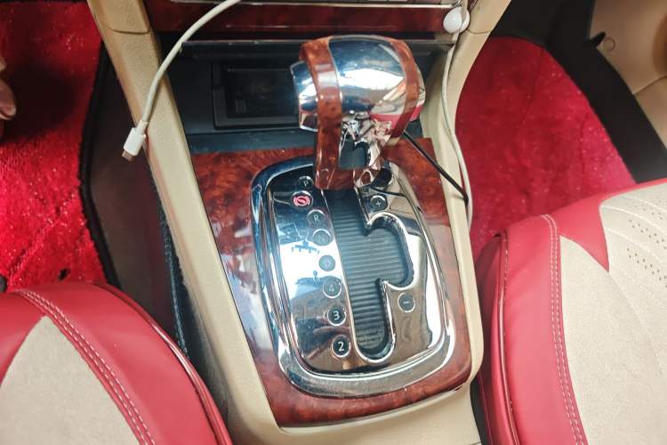 Used Volkswagen Passat 2009 1.8T Automatic Luxury Edition Gear Lever