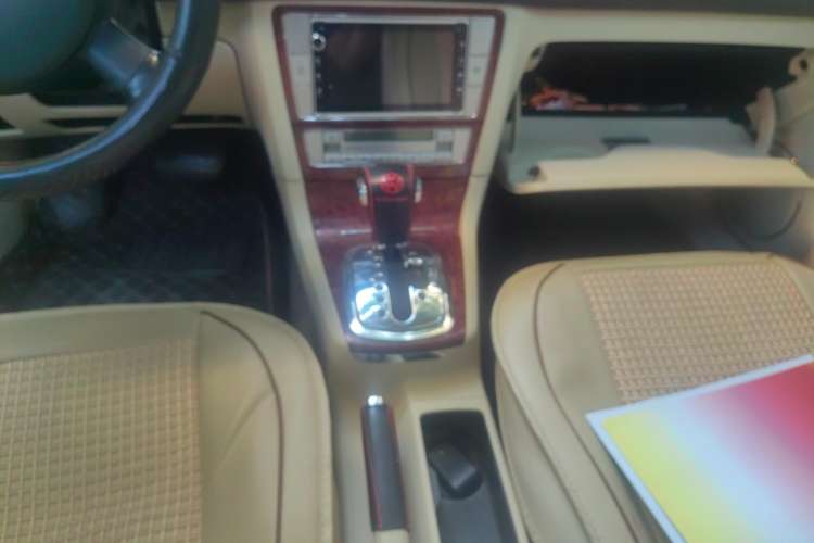 Used Volkswagen Passat 2009 1.8T Automatic Luxury Edition Gear Lever