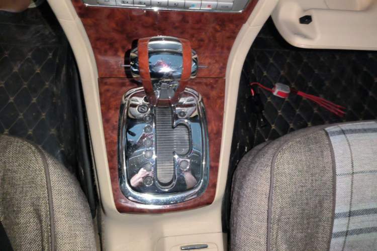 Used Volkswagen Passat 2009 1.8T Automatic Luxury Edition Gear Lever