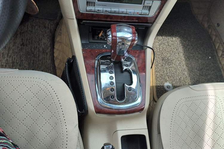 Used Volkswagen Passat 2009 1.8T Automatic Zunjie Model Gear Lever
