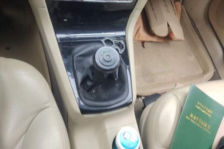 Used Volkswagen Passat 2009 1.8T Manual Luxury Model Gear Lever