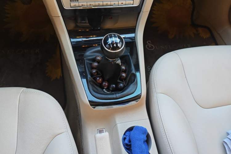 Used Volkswagen Passat 2009 1.8T Manual Luxury Model Gear Lever