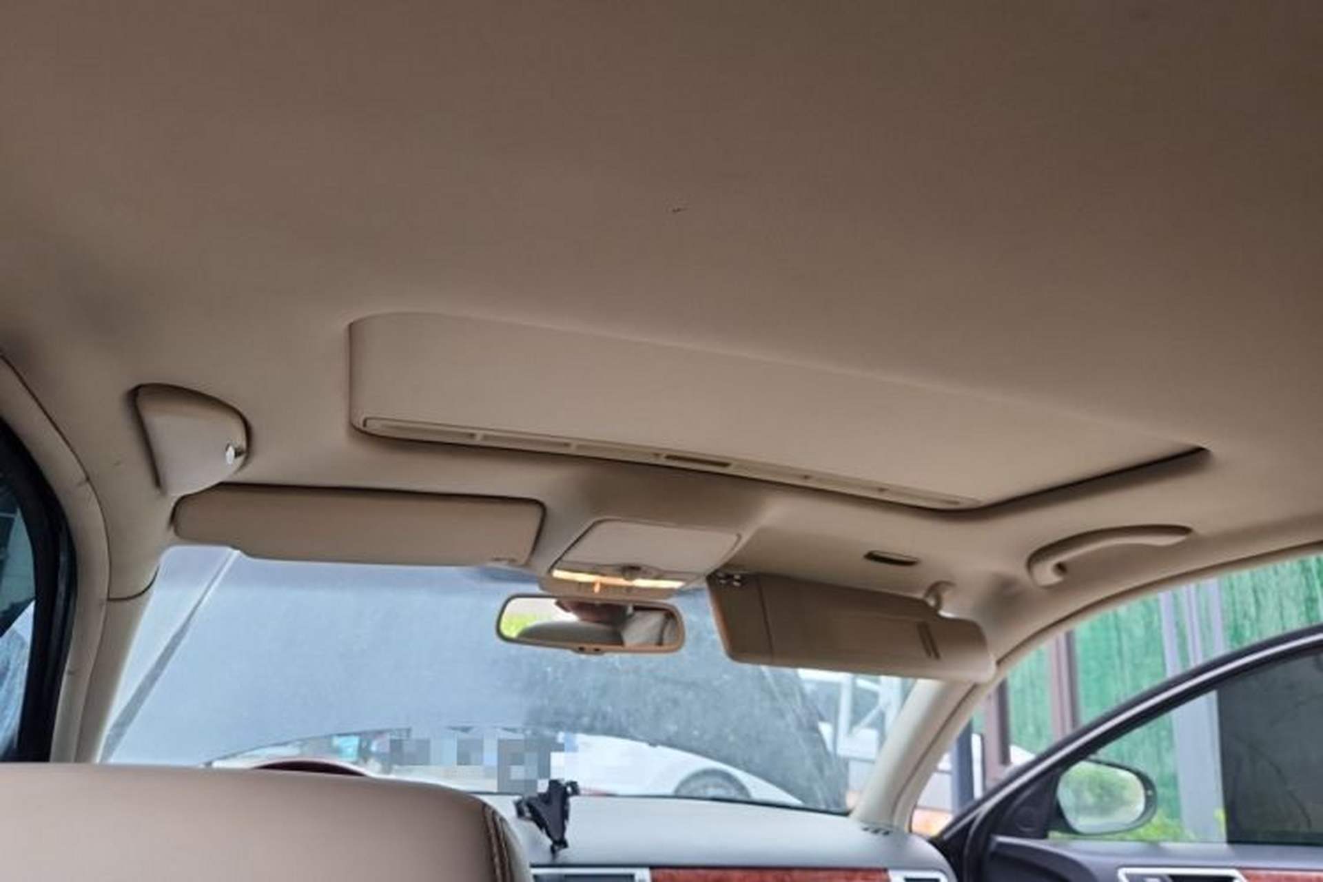 Used Volkswagen Passat 2009 1.8T Automatic Prestige Model Headliner