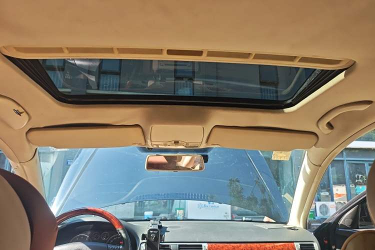 Used Volkswagen Passat 2009 1.8T Automatic Luxury Edition Headliner