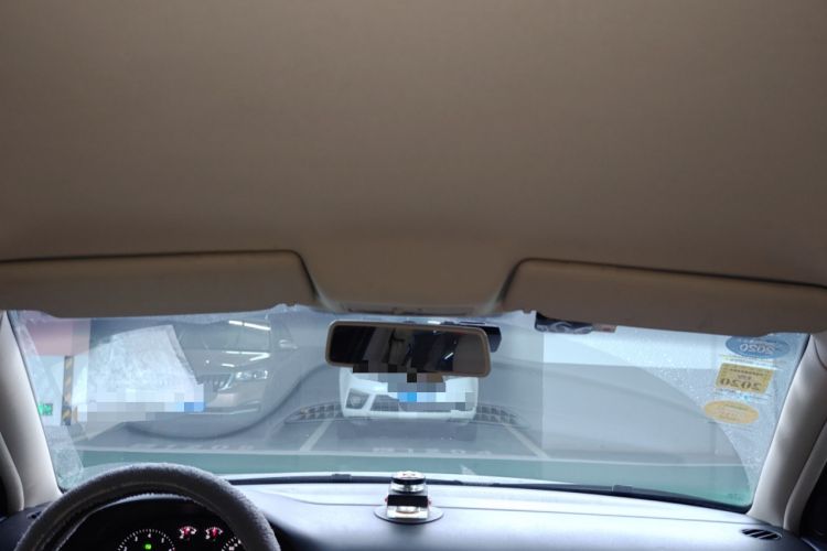 Used Volkswagen Passat 2009 2.0L MFI Automatic Luxury Edition Headliner
