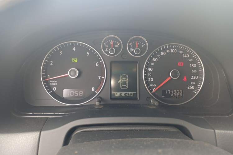 Used Volkswagen Passat 2009 1.8T Automatic Prestige Model Instrument Cluster