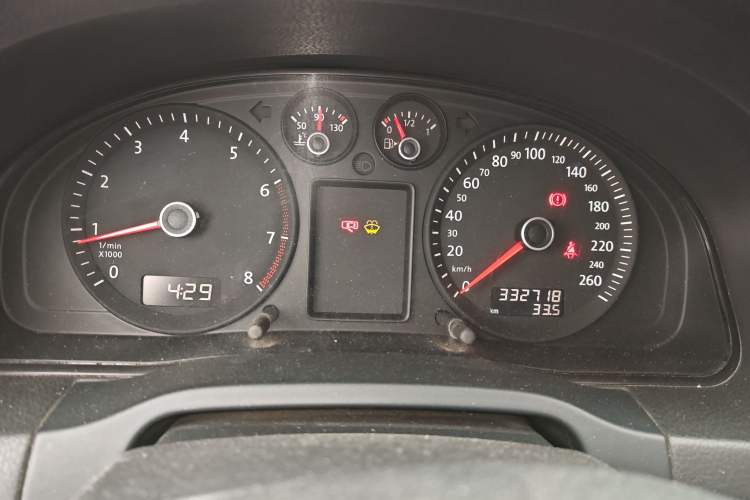 Used Volkswagen Passat 2009 2.0L MFI Manual Luxury Edition Instrument Cluster