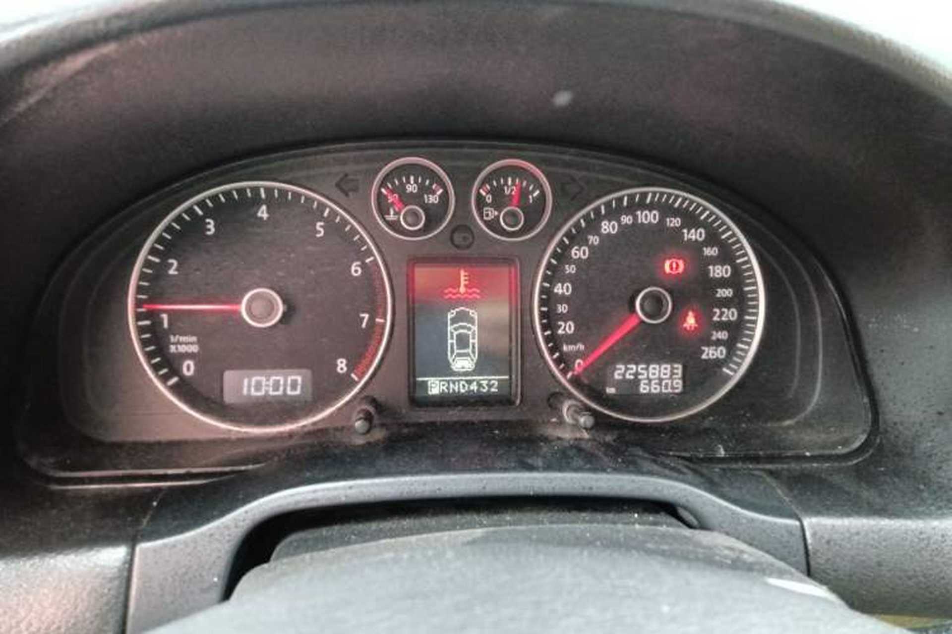 Used Volkswagen Passat 2009 1.8T Automatic Luxury Edition Instrument Cluster