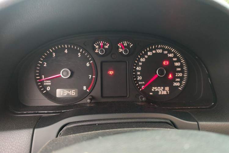 Used Volkswagen Passat 2009 1.8T Manual Luxury Model Instrument Cluster
