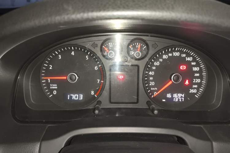 Used Volkswagen Passat 2009 1.8T Manual Luxury Model Instrument Cluster