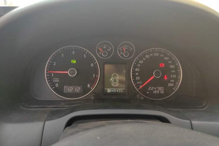 Used Volkswagen Passat 2009 1.8T Automatic Luxury Edition Instrument Cluster