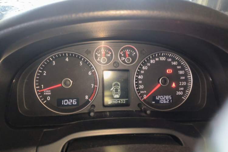 Used Volkswagen Passat 2009 1.8T Automatic Luxury Edition Instrument Cluster