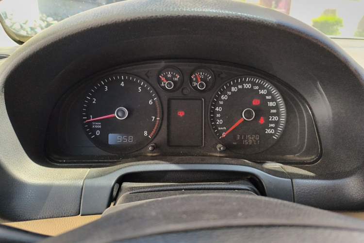 Used Volkswagen Passat 2009 2.0L MFI Manual Luxury Edition Instrument Cluster